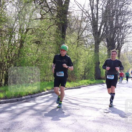 12.04.2026 - 45. Internationalen Wilhelmsburger Insellauf Yannick Fuchs http://msf.ph/oto/9492099 12.04.2026 10:43:52 Laufen 5822, 5557, 4585 meine-sportfotos.de