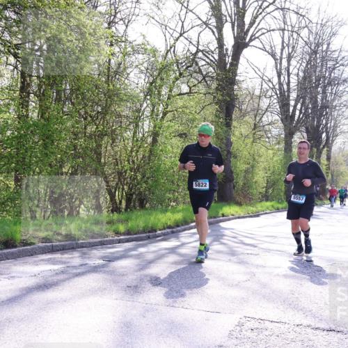 12.04.2026 - 45. Internationalen Wilhelmsburger Insellauf Yannick Fuchs http://msf.ph/oto/9492103 12.04.2026 10:43:53 Laufen 5822, 5557 meine-sportfotos.de
