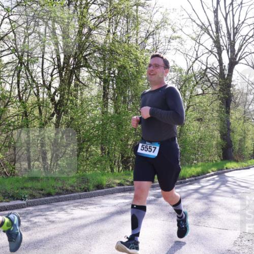 12.04.2026 - 45. Internationalen Wilhelmsburger Insellauf Yannick Fuchs http://msf.ph/oto/9492121 12.04.2026 10:43:54 Laufen 322, 5557 meine-sportfotos.de