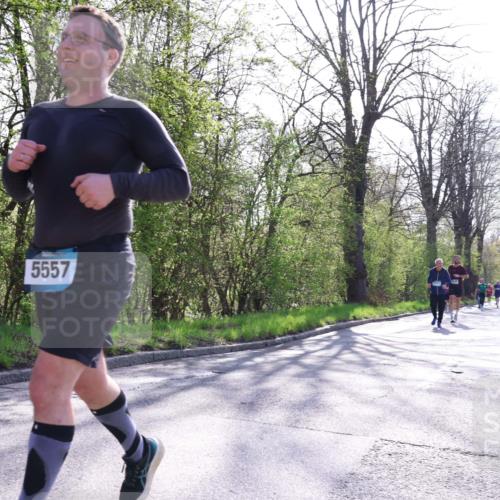 12.04.2026 - 45. Internationalen Wilhelmsburger Insellauf Yannick Fuchs http://msf.ph/oto/9492123 12.04.2026 10:43:55 Laufen 5557, 4585 meine-sportfotos.de