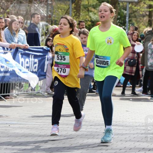 12.04.2026 - 45. Internationalen Wilhelmsburger Insellauf Strokosch-Dieckow http://msf.ph/oto/9492124 12.04.2026 14:52:17 Ziel 349, 581, 570, 354, 507, 498 meine-sportfotos.de