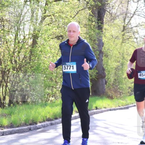 12.04.2026 - 45. Internationalen Wilhelmsburger Insellauf Yannick Fuchs http://msf.ph/oto/9492145 12.04.2026 10:43:58 Laufen 5771, 4549 meine-sportfotos.de