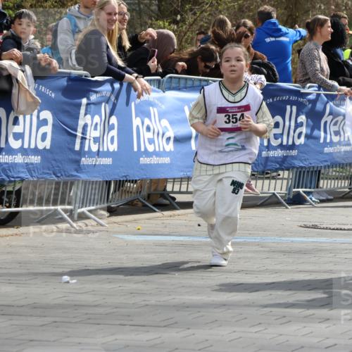 12.04.2026 - 45. Internationalen Wilhelmsburger Insellauf Strokosch-Dieckow http://msf.ph/oto/9492146 12.04.2026 14:52:13 Ziel 349, 581 meine-sportfotos.de