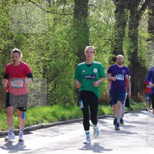 12.04.2026 - 45. Internationalen Wilhelmsburger Insellauf Yannick Fuchs http://msf.ph/oto/9492166 12.04.2026 10:44:02 Laufen 5773, 25, 5835, 3224, 2133 meine-sportfotos.de