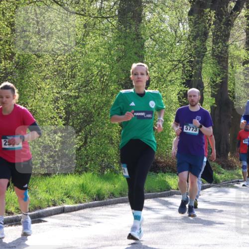 12.04.2026 - 45. Internationalen Wilhelmsburger Insellauf Yannick Fuchs http://msf.ph/oto/9492167 12.04.2026 10:44:02 Laufen 25, 5773, 550, 5835, 3224 meine-sportfotos.de