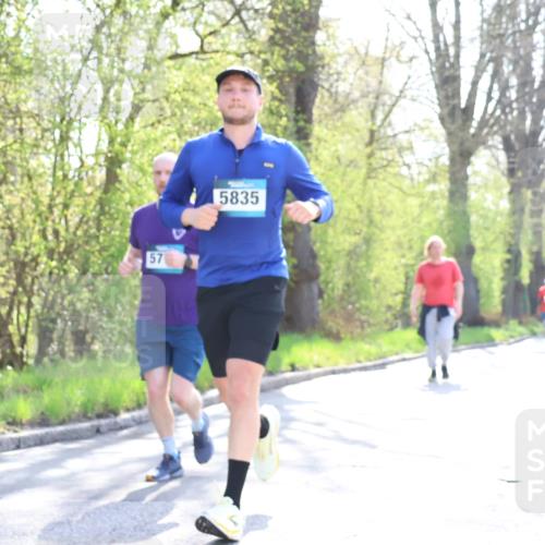 12.04.2026 - 45. Internationalen Wilhelmsburger Insellauf Yannick Fuchs http://msf.ph/oto/9492200 12.04.2026 10:44:07 Laufen 57, 5835 meine-sportfotos.de