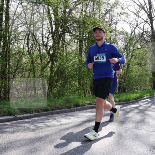 12.04.2026 - 45. Internationalen Wilhelmsburger Insellauf Yannick Fuchs http://msf.ph/oto/9492206 12.04.2026 10:44:08 Laufen 5835 meine-sportfotos.de