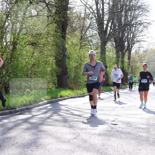 12.04.2026 - 45. Internationalen Wilhelmsburger Insellauf Yannick Fuchs http://msf.ph/oto/9492240 12.04.2026 10:44:13 Laufen 17, 3224, 2133, 4714 meine-sportfotos.de