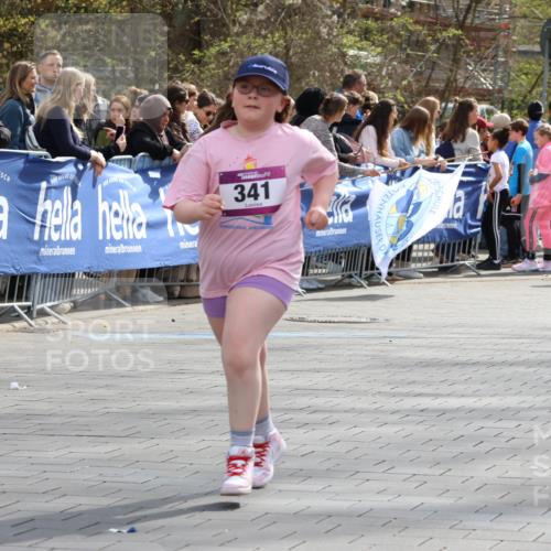 12.04.2026 - 45. Internationalen Wilhelmsburger Insellauf Strokosch-Dieckow http://msf.ph/oto/9492252 12.04.2026 14:52:01 Ziel 520, 350, 892, 490, 114, 341 meine-sportfotos.de