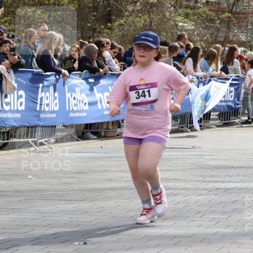 12.04.2026 - 45. Internationalen Wilhelmsburger Insellauf Strokosch-Dieckow http://msf.ph/oto/9492257 12.04.2026 14:52:01 Ziel 520, 350, 892, 490, 114, 341 meine-sportfotos.de