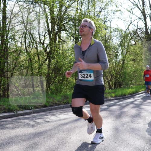 12.04.2026 - 45. Internationalen Wilhelmsburger Insellauf Yannick Fuchs http://msf.ph/oto/9492259 12.04.2026 10:44:16 Laufen 3224, 4714 meine-sportfotos.de