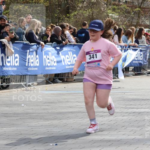 12.04.2026 - 45. Internationalen Wilhelmsburger Insellauf Strokosch-Dieckow http://msf.ph/oto/9492261 12.04.2026 14:52:01 Ziel 520, 350, 892, 490, 114, 341 meine-sportfotos.de