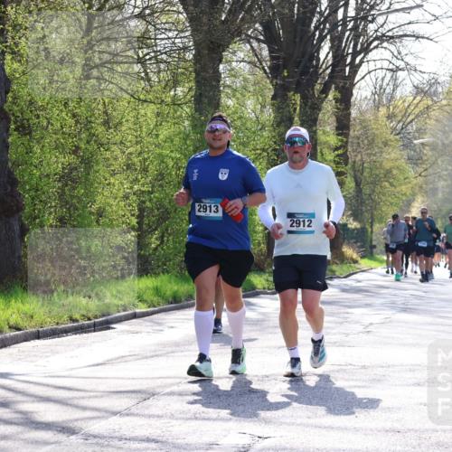 12.04.2026 - 45. Internationalen Wilhelmsburger Insellauf Yannick Fuchs http://msf.ph/oto/9492375 12.04.2026 10:44:36 Laufen 2913, 2912 meine-sportfotos.de