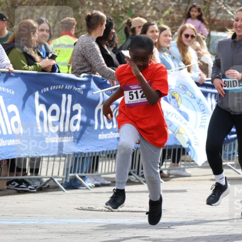 12.04.2026 - 45. Internationalen Wilhelmsburger Insellauf Strokosch-Dieckow http://msf.ph/oto/9492388 12.04.2026 14:51:40 Ziel 342, 505, 891, 512, 394 meine-sportfotos.de