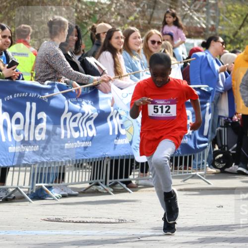 12.04.2026 - 45. Internationalen Wilhelmsburger Insellauf Strokosch-Dieckow http://msf.ph/oto/9492407 12.04.2026 14:51:40 Ziel 342, 505, 891, 512, 394 meine-sportfotos.de