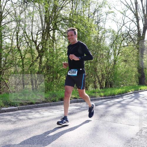 12.04.2026 - 45. Internationalen Wilhelmsburger Insellauf Yannick Fuchs http://msf.ph/oto/9492418 12.04.2026 10:44:42 Laufen 4388 meine-sportfotos.de