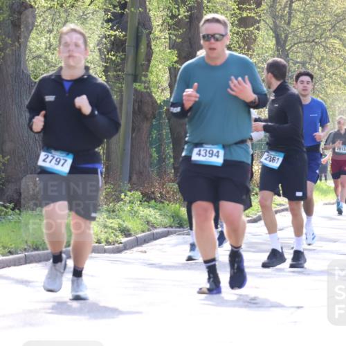 12.04.2026 - 45. Internationalen Wilhelmsburger Insellauf Yannick Fuchs http://msf.ph/oto/9492420 12.04.2026 10:44:45 Laufen 2797, 4394, 2361, 2915, 3721, 568 meine-sportfotos.de
