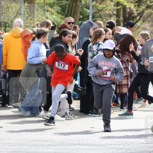 12.04.2026 - 45. Internationalen Wilhelmsburger Insellauf Strokosch-Dieckow http://msf.ph/oto/9492424 12.04.2026 14:51:39 Ziel 523, 363, 342, 505, 891, 512, 394 meine-sportfotos.de