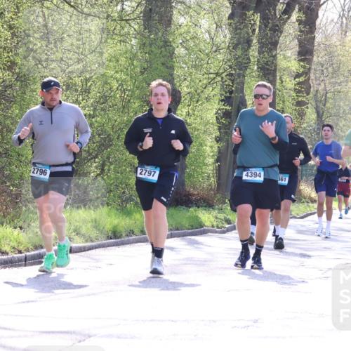 12.04.2026 - 45. Internationalen Wilhelmsburger Insellauf Yannick Fuchs http://msf.ph/oto/9492427 12.04.2026 10:44:46 Laufen 4394, 361, 2797, 2796, 372, 3568 meine-sportfotos.de