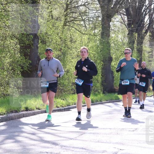 12.04.2026 - 45. Internationalen Wilhelmsburger Insellauf Yannick Fuchs http://msf.ph/oto/9492437 12.04.2026 10:44:47 Laufen 2796, 2797, 4394, 2861, 3721, 1564 meine-sportfotos.de