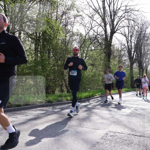 12.04.2026 - 45. Internationalen Wilhelmsburger Insellauf Yannick Fuchs http://msf.ph/oto/9492481 12.04.2026 10:44:55 Laufen 261, 2847 meine-sportfotos.de