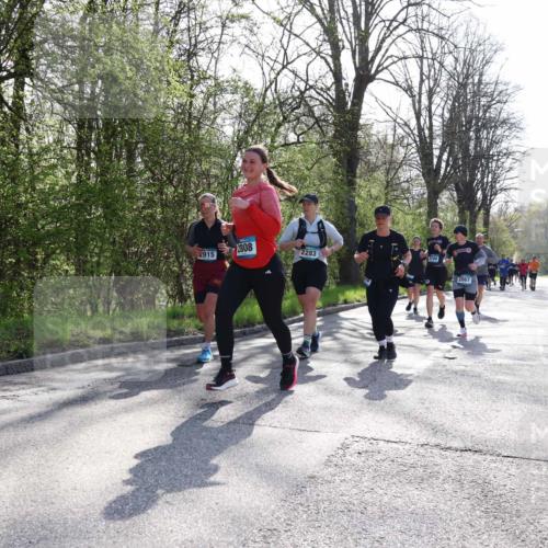 12.04.2026 - 45. Internationalen Wilhelmsburger Insellauf Yannick Fuchs http://msf.ph/oto/9492532 12.04.2026 10:45:03 Laufen 2808, 2915, 2283, 2744, 2067 meine-sportfotos.de