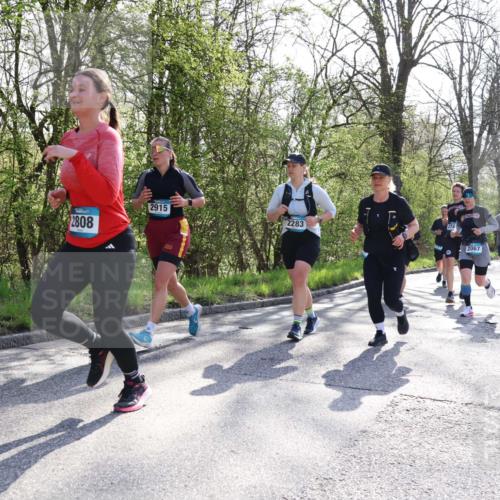 12.04.2026 - 45. Internationalen Wilhelmsburger Insellauf Yannick Fuchs http://msf.ph/oto/9492538 12.04.2026 10:45:03 Laufen 2808, 2915, 2283, 2067, 17 meine-sportfotos.de