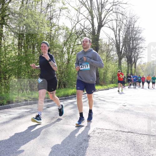 12.04.2026 - 45. Internationalen Wilhelmsburger Insellauf Yannick Fuchs http://msf.ph/oto/9492559 12.04.2026 10:45:06 Laufen 4717 meine-sportfotos.de