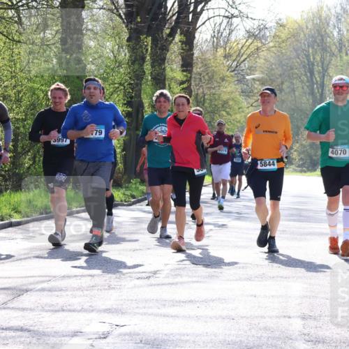 12.04.2026 - 45. Internationalen Wilhelmsburger Insellauf Yannick Fuchs http://msf.ph/oto/9492574 12.04.2026 10:45:10 Laufen 2818, 5997, 79, 30, 319, 4068, 5844, 4070 meine-sportfotos.de