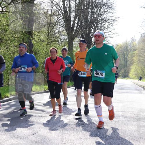 12.04.2026 - 45. Internationalen Wilhelmsburger Insellauf Yannick Fuchs http://msf.ph/oto/9492590 12.04.2026 10:45:12 Laufen 2818, 3179, 20, 5844, 4070 meine-sportfotos.de