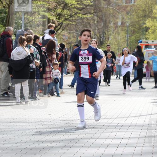 12.04.2026 - 45. Internationalen Wilhelmsburger Insellauf Strokosch-Dieckow http://msf.ph/oto/9492592 12.04.2026 14:51:19 Ziel 444, 868, 852, 358, 1072, 374, 390 meine-sportfotos.de
