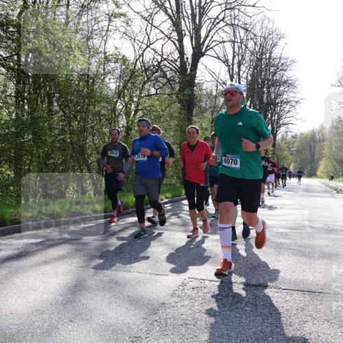 12.04.2026 - 45. Internationalen Wilhelmsburger Insellauf Yannick Fuchs http://msf.ph/oto/9492596 12.04.2026 10:45:13 Laufen 2818, 3179, 4070 meine-sportfotos.de