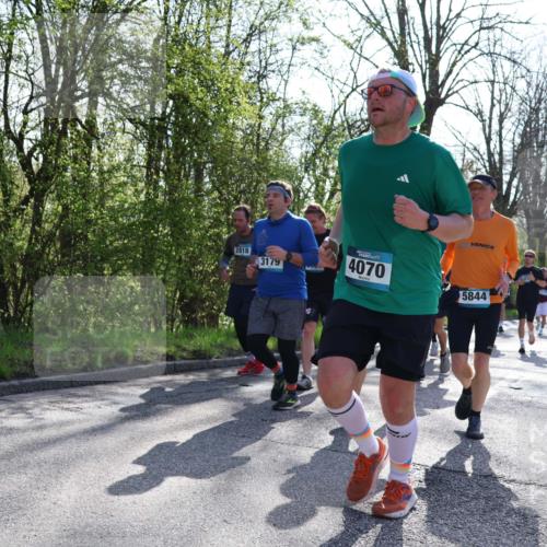 12.04.2026 - 45. Internationalen Wilhelmsburger Insellauf Yannick Fuchs http://msf.ph/oto/9492600 12.04.2026 10:45:13 Laufen 2818, 3179, 4070, 5844 meine-sportfotos.de