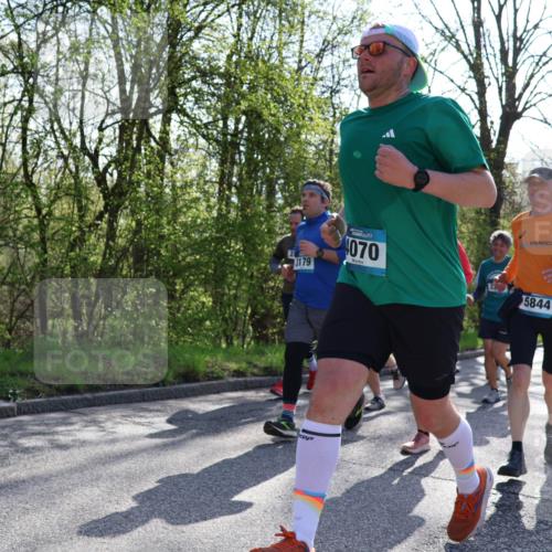 12.04.2026 - 45. Internationalen Wilhelmsburger Insellauf Yannick Fuchs http://msf.ph/oto/9492601 12.04.2026 10:45:14 Laufen 3179, 070, 5844 meine-sportfotos.de