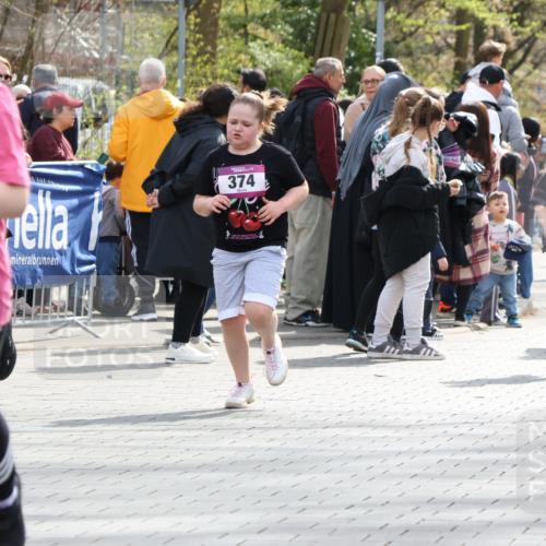 12.04.2026 - 45. Internationalen Wilhelmsburger Insellauf Strokosch-Dieckow http://msf.ph/oto/9492620 12.04.2026 14:51:16 Ziel 435, 1051, 544, 444, 868, 852, 358, 1072, 374 meine-sportfotos.de