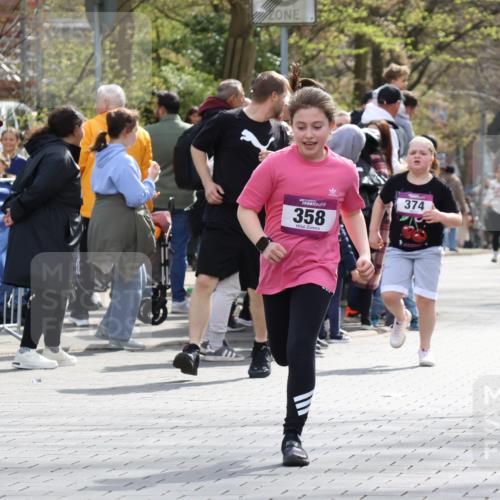 12.04.2026 - 45. Internationalen Wilhelmsburger Insellauf Strokosch-Dieckow http://msf.ph/oto/9492642 12.04.2026 14:51:15 Ziel 1843, 380, 435, 1051, 544, 444, 868, 852, 358, 1072, 374 meine-sportfotos.de