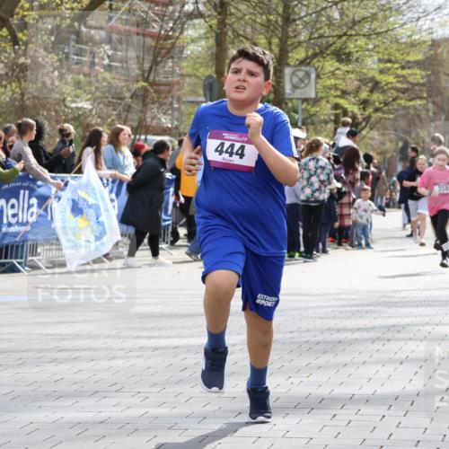 12.04.2026 - 45. Internationalen Wilhelmsburger Insellauf Strokosch-Dieckow http://msf.ph/oto/9492667 12.04.2026 14:51:13 Ziel 1843, 380, 435, 1051, 544, 444, 868, 852, 358, 1072 meine-sportfotos.de