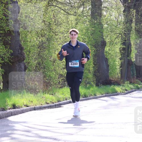 12.04.2026 - 45. Internationalen Wilhelmsburger Insellauf Yannick Fuchs http://msf.ph/oto/9492694 12.04.2026 10:45:33 Laufen 3340, 3798, 257 meine-sportfotos.de