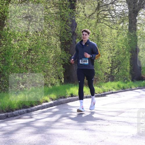 12.04.2026 - 45. Internationalen Wilhelmsburger Insellauf Yannick Fuchs http://msf.ph/oto/9492702 12.04.2026 10:45:34 Laufen 3340, 3798 meine-sportfotos.de