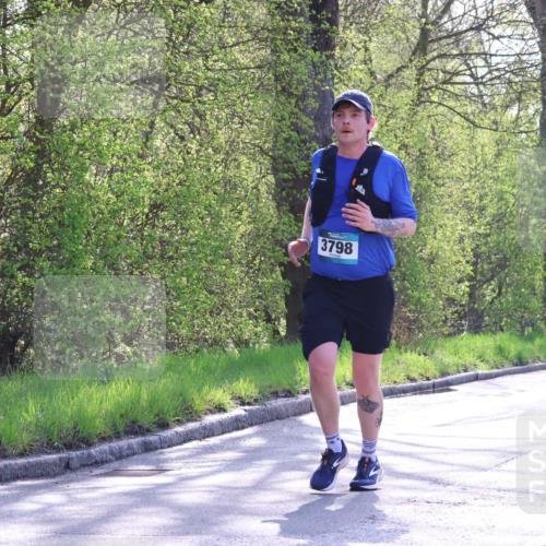 12.04.2026 - 45. Internationalen Wilhelmsburger Insellauf Yannick Fuchs http://msf.ph/oto/9492740 12.04.2026 10:45:42 Laufen 3798, 196, 3257 meine-sportfotos.de
