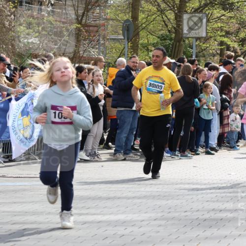 12.04.2026 - 45. Internationalen Wilhelmsburger Insellauf Strokosch-Dieckow http://msf.ph/oto/9492752 12.04.2026 14:51:03 Ziel 495, 1041, 1052, 116, 593, 1042, 686, 536, 1047, 1074, 1054, 1843, 380 meine-sportfotos.de