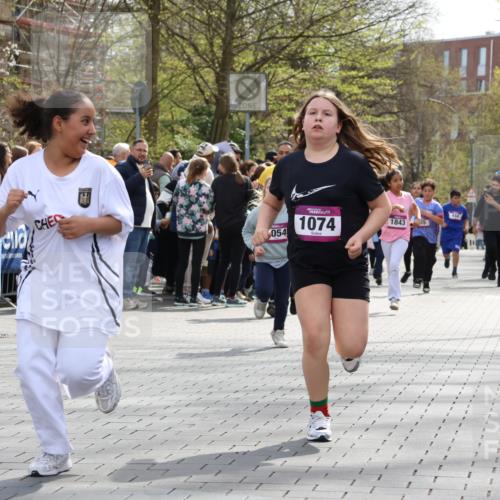 12.04.2026 - 45. Internationalen Wilhelmsburger Insellauf Strokosch-Dieckow http://msf.ph/oto/9492753 12.04.2026 14:51:01 Ziel 495, 1041, 1052, 116, 593, 1042, 686, 536, 1047, 1074, 1054 meine-sportfotos.de