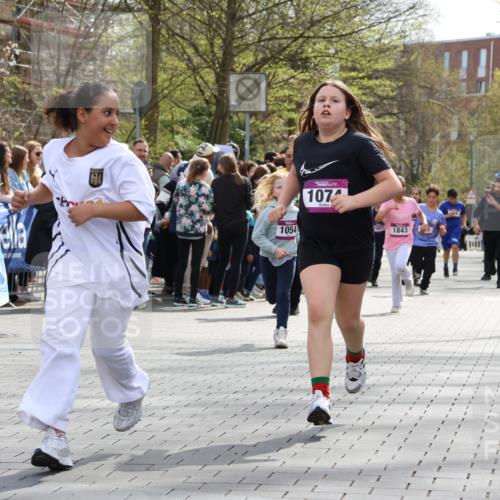 12.04.2026 - 45. Internationalen Wilhelmsburger Insellauf Strokosch-Dieckow http://msf.ph/oto/9492755 12.04.2026 14:51:01 Ziel 495, 1041, 1052, 116, 593, 1042, 686, 536, 1047, 1074, 1054 meine-sportfotos.de
