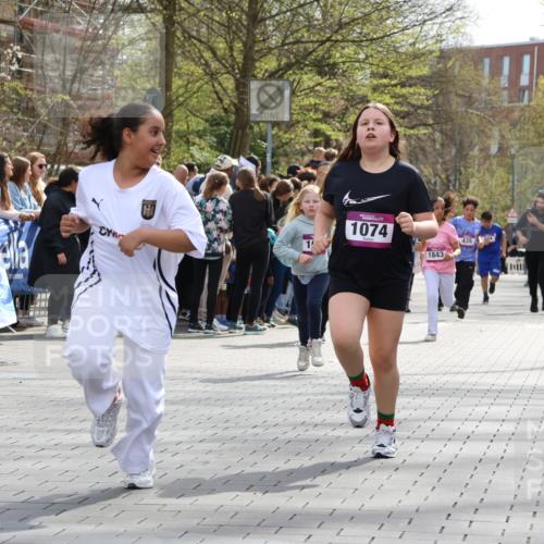 12.04.2026 - 45. Internationalen Wilhelmsburger Insellauf Strokosch-Dieckow http://msf.ph/oto/9492757 12.04.2026 14:51:01 Ziel 495, 1041, 1052, 116, 593, 1042, 686, 536, 1047, 1074, 1054 meine-sportfotos.de