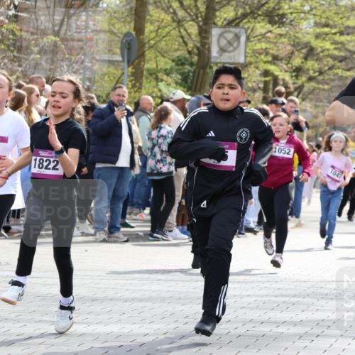 12.04.2026 - 45. Internationalen Wilhelmsburger Insellauf Strokosch-Dieckow http://msf.ph/oto/9492772 12.04.2026 14:50:54 Ziel 388, 663, 359, 858, 531, 493, 1822, 495, 1041, 1052, 116, 593, 1042, 686, 536 meine-sportfotos.de