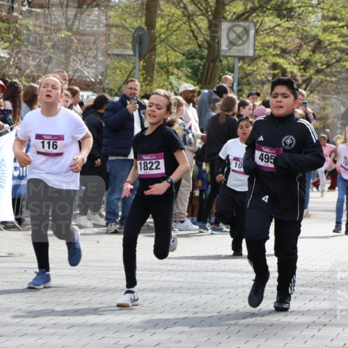 12.04.2026 - 45. Internationalen Wilhelmsburger Insellauf Strokosch-Dieckow http://msf.ph/oto/9492778 12.04.2026 14:50:54 Ziel 388, 663, 359, 858, 531, 493, 1822, 495, 1041, 1052, 116, 593, 1042, 686, 536 meine-sportfotos.de