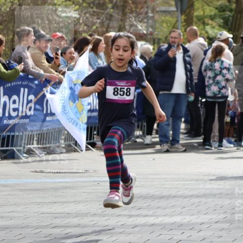 12.04.2026 - 45. Internationalen Wilhelmsburger Insellauf Strokosch-Dieckow http://msf.ph/oto/9492789 12.04.2026 14:50:50 Ziel 626, 895, 357, 889, 408, 351, 893, 455, 388, 663, 359, 858, 531, 493, 1822 meine-sportfotos.de