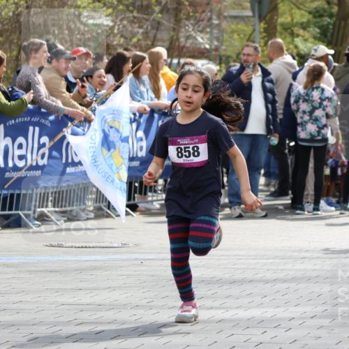 12.04.2026 - 45. Internationalen Wilhelmsburger Insellauf Strokosch-Dieckow http://msf.ph/oto/9492791 12.04.2026 14:50:50 Ziel 626, 895, 357, 889, 408, 351, 893, 455, 388, 663, 359, 858, 531, 493, 1822 meine-sportfotos.de