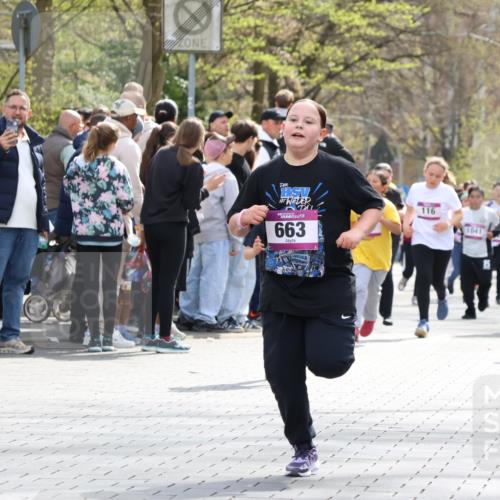 12.04.2026 - 45. Internationalen Wilhelmsburger Insellauf Strokosch-Dieckow http://msf.ph/oto/9492795 12.04.2026 14:50:48 Ziel 331, 626, 895, 357, 889, 408, 351, 893, 455, 388, 663, 359, 858, 531, 493, 1822 meine-sportfotos.de
