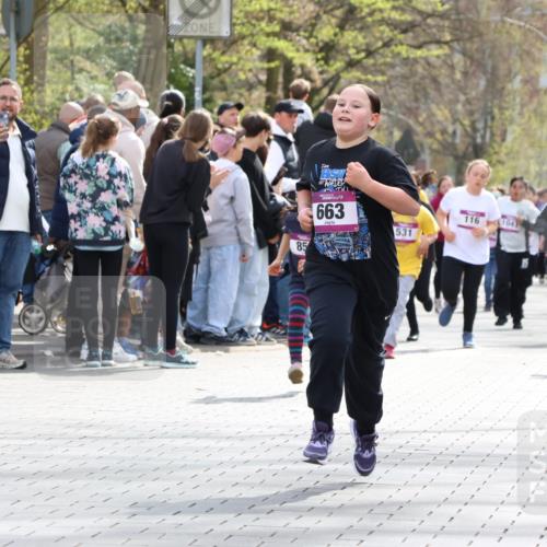 12.04.2026 - 45. Internationalen Wilhelmsburger Insellauf Strokosch-Dieckow http://msf.ph/oto/9492798 12.04.2026 14:50:48 Ziel 331, 626, 895, 357, 889, 408, 351, 893, 455, 388, 663, 359, 858, 531, 493, 1822 meine-sportfotos.de